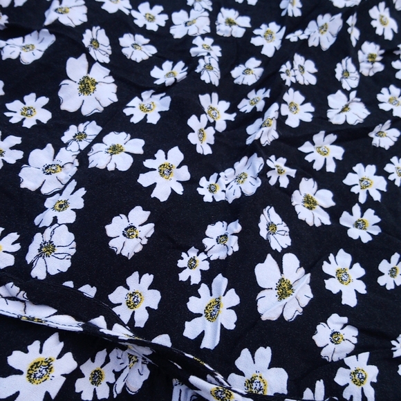 Flower Print Pattern Button Down Front Tie Back Blouse Top - Picture 12 of 12